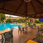 Hotel Golden Moon