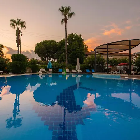 Hotel Golden Moon