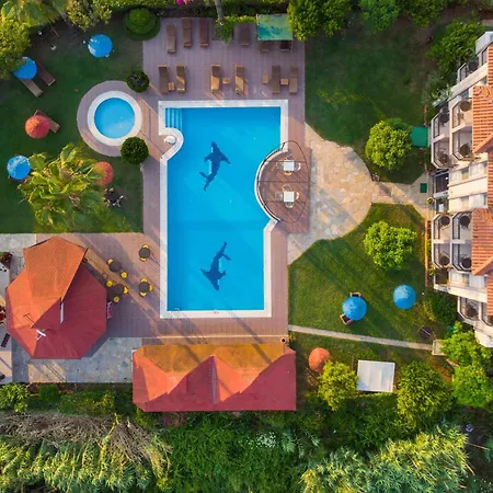 Golden Moon Otel