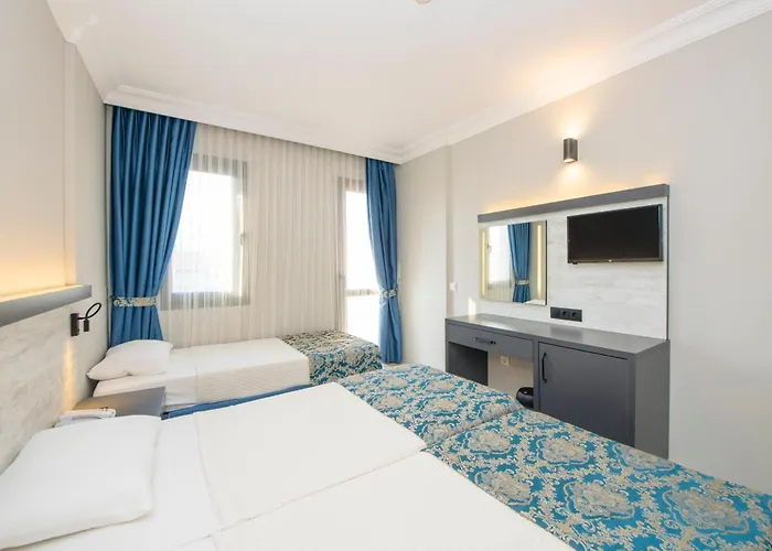 Hotel Golden Moon 3*