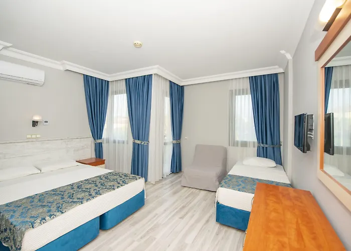 Golden Moon Otel