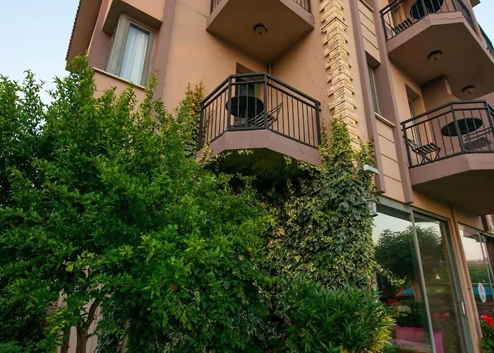 Golden Moon Hotel 3*