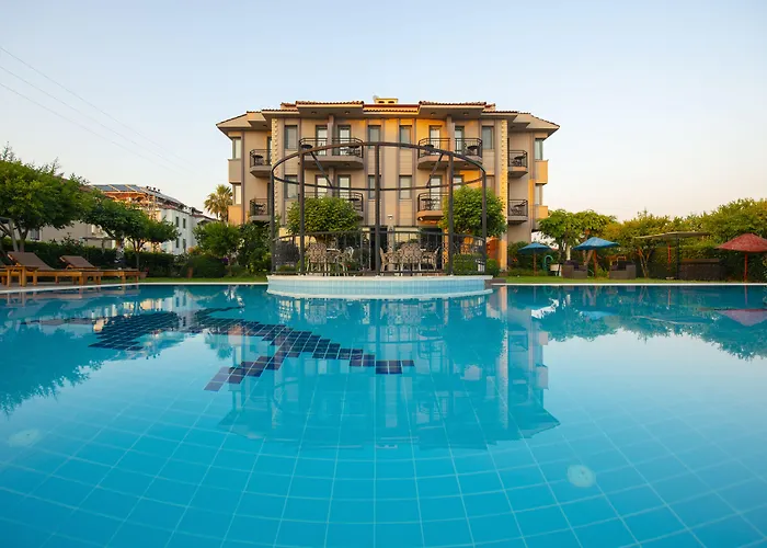 Golden Moon Otel