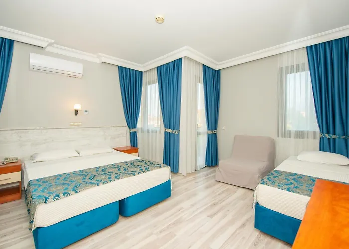 Golden Moon Otel 3*
