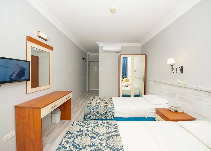 Otel Golden Moon 3*