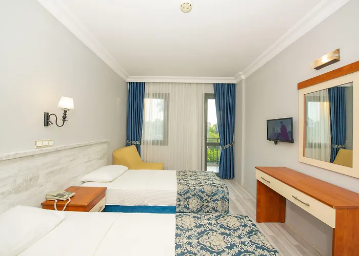 Golden Moon Otel 3*