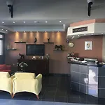 Hotel Golden Moon